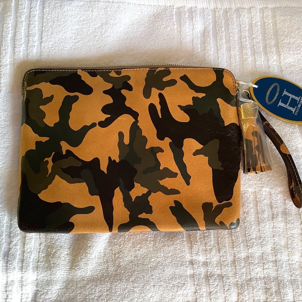 G.I.L.I Leather Haloguard Pouch Wristlet Camouflage